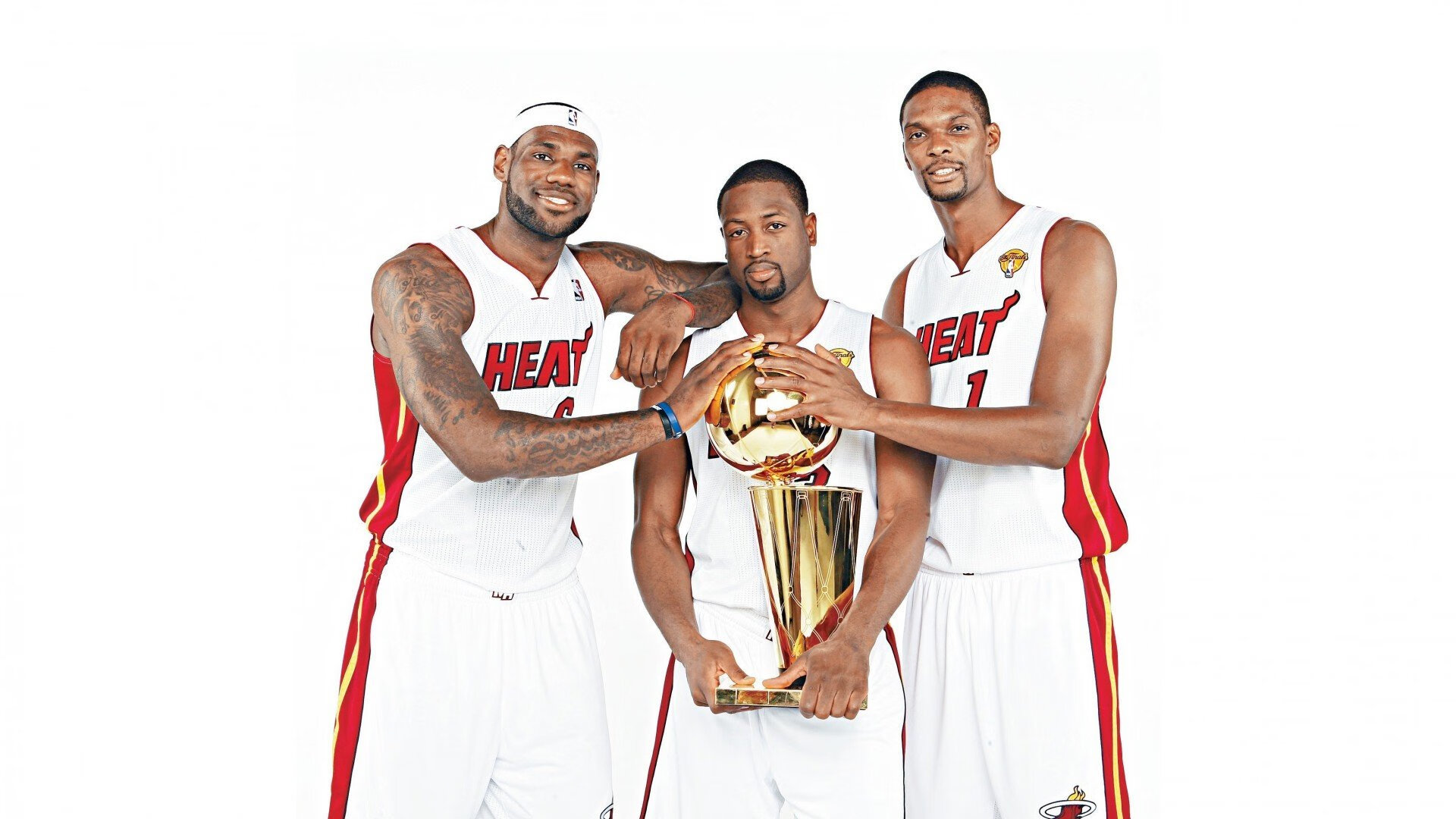 独行侠逆转广东队,米切尔点燃赛场,定义篮球的无限可能