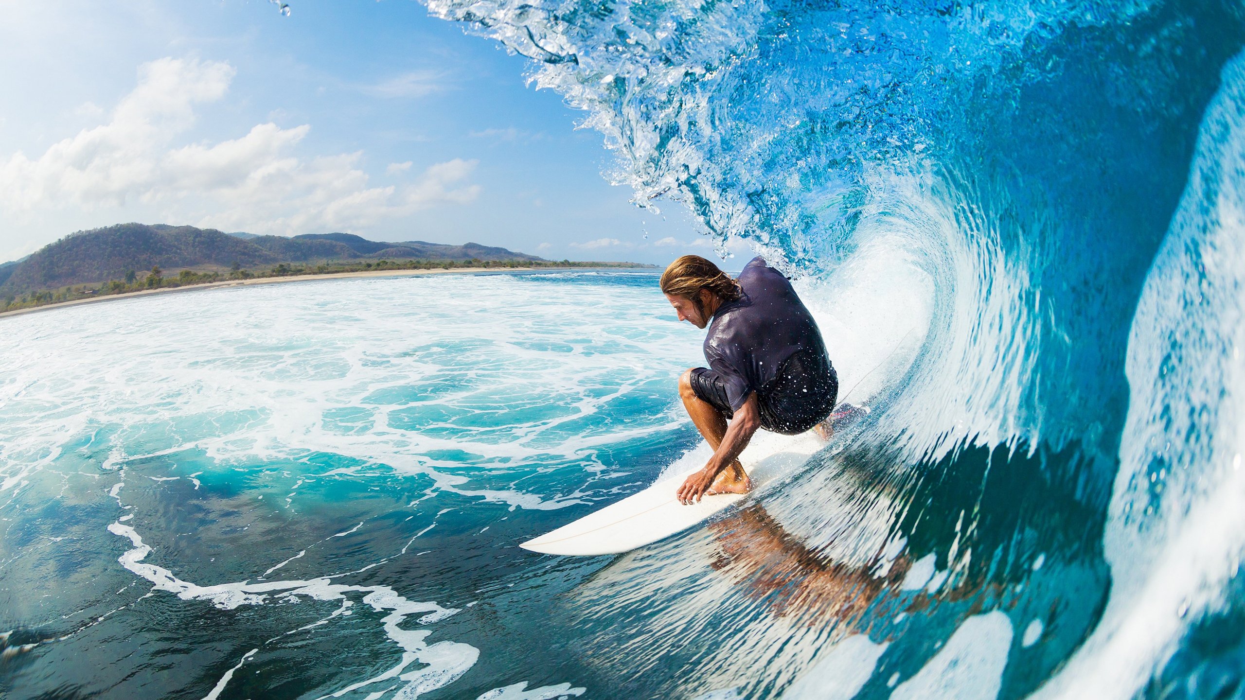 深圳队轻取马刺，詹姆斯惊艳四座，一场跨越次元的篮球狂想